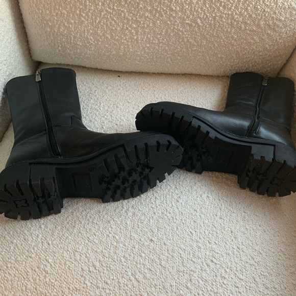 Artica Boots - Picture 4 of 4